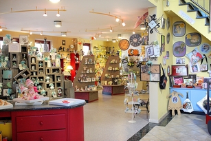 Maison Bernard-Defche : cadeaux et souvenirs pour vos baptmes, communions et mariages.